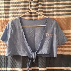 TIE FRONT PRINT CROP TOP